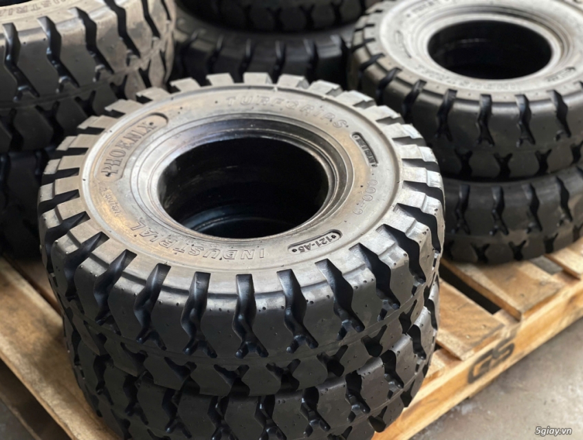 Bán lốp xe nâng Phoenix ( Thái Lan) Giá Siêu Rẻ