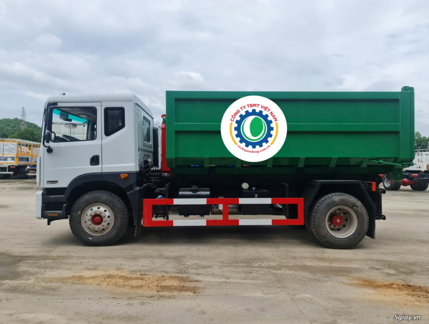 cần bán xe chuyên dụng : hút chất thải cuốn ép rác và phụ tùng xe chuy