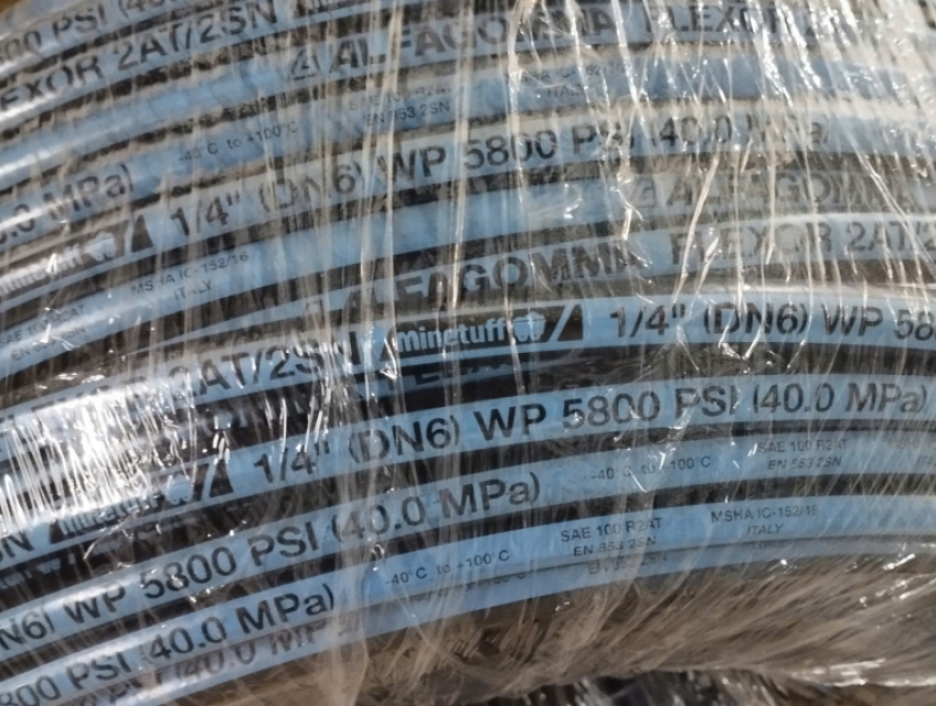 Ống thủy lực 1/4 alfagomma 2SN còn 1 cuộn