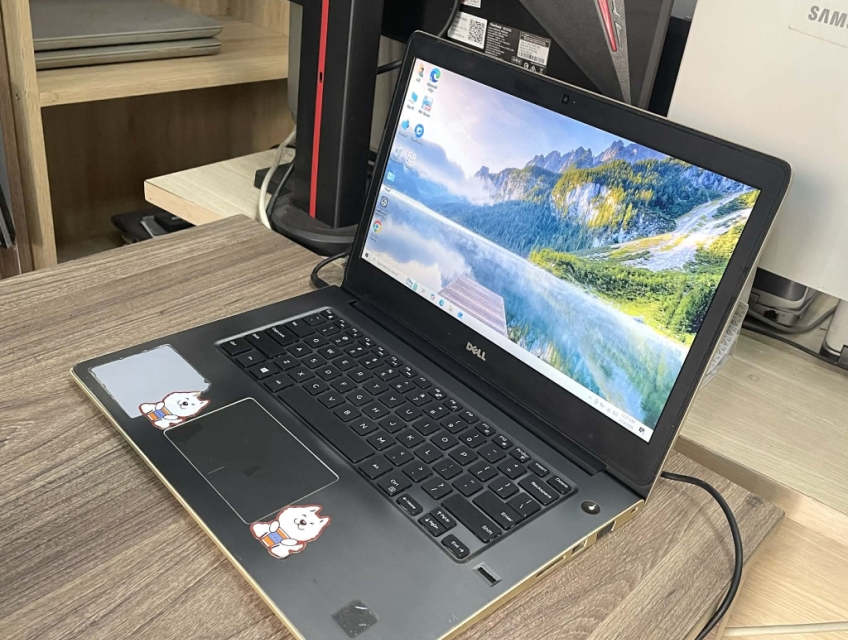 Dell 5468 Core i5-7200U 4GB VGA 940MX 2GB