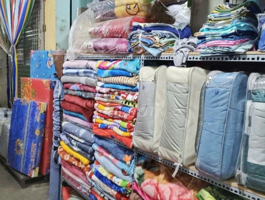 Tuyển nhân viên nam nữ phụ bán hàng ngay chợ Sơn Kỳ Tân Phú