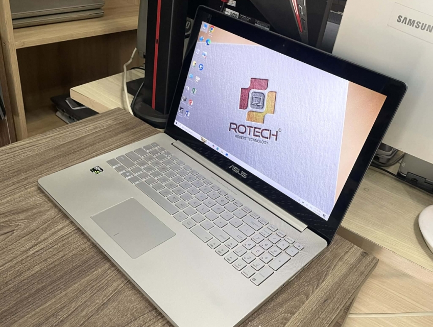 Asus Ux501V i7-6700HQ 8GB 512GB 15.6" 4K Cảm Ứng