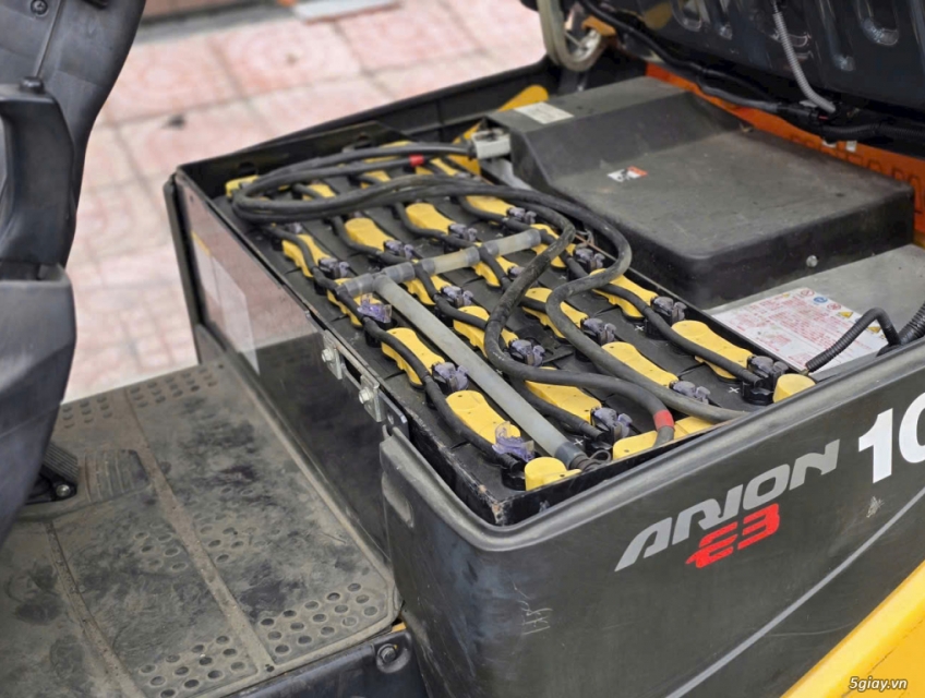 Bán xe nâng điện ngồi 3 bánh Komatsu 1 tấn| Chất lượng - Bình ngon