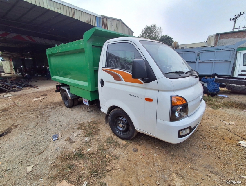 Cần bán xe chở rác