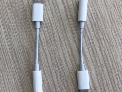 Chuyên bán phụ kiện zin cho iPhone, iPad, Samsung...giá rẽ