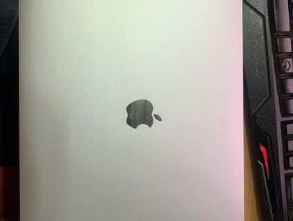 Macbook pro touch bar 2017 max option SSD 1TB