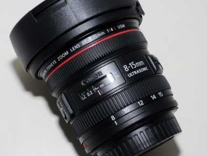 Bán len fisheye Canon 8-15 mm F/4 L