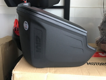 Thùng giữa givi G10N cho Honda Winner, bảo hành 2 năm của hãng