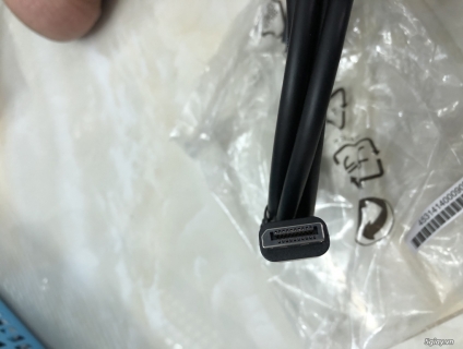 cáp displayport của màn hình Dell
