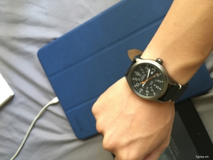 cần bán Timex Expedition mặt đen