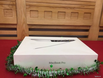 Macbook Pro 2016 MLVP2 Core I5-2.9ghz 8GB SSD 256GB touchbar