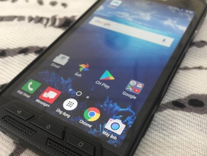 Kyocera E6810 Giá Rẻ Pin Trâu Chống Nước