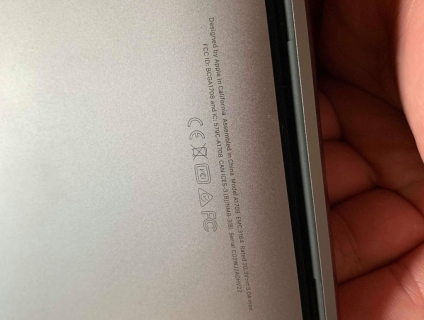 Macbook pro 2017 ( 128gb , 8g ) 13 inch còn bh tới tháng 6.2019 like n