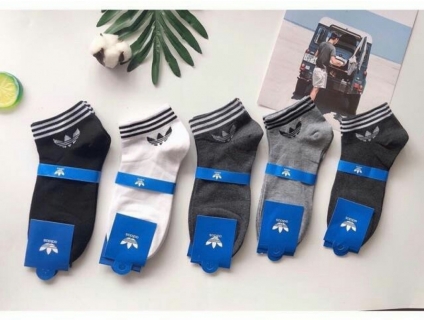 Set 4 đôi vớ Adidas hàng xuất. Kt 1/2/2020 23h