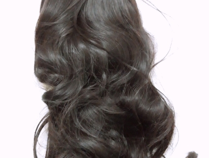 Tóc giả được làm hoàn toàn 100 % từ tóc thật , giá rẻ bất ngờ