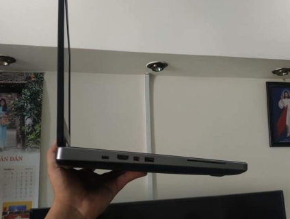 Cần bán Dell Precision 7520 Xeon Màn 4K