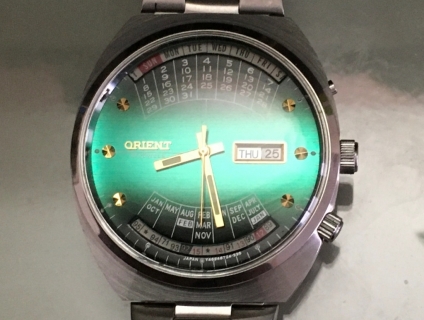 Đồng hồ orient lịch thế kỷ