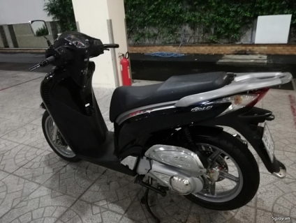 Mình cần bán chiếc SH Ý 150i đen đời 2012