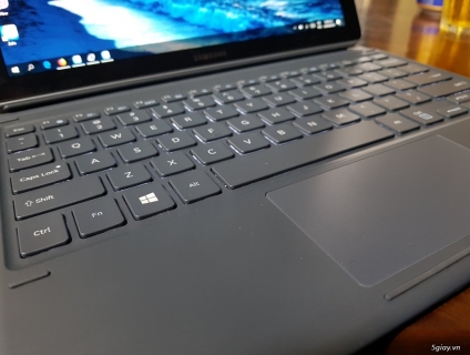 SS GALAXY BOOK 12 inch bản 4G LTE i5/4GB/128GB like new 99%.. hàng hiế