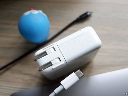 Macbook pro 13 inch 2017 (128G) màu Xám I5/8G/128G. Apple Care 8/2020