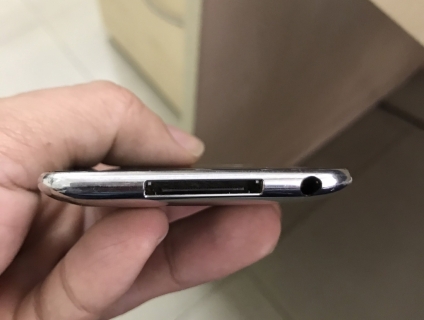 Ipod Touch 32GB và Ipod Shuffle 1GB ngoại hình đẹp