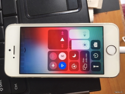 Ip5s lỗi nhẹ,đồng hồ ,xác điện thoại thanh lý !!!!!