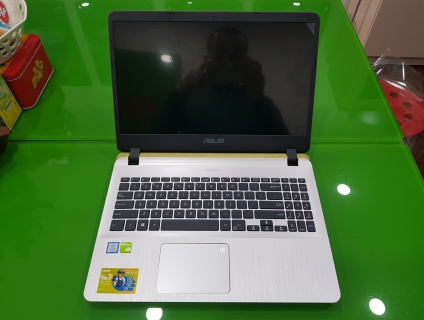 Bán Laptop Asus X507UF Core i5 - 8250U Card MX130 Đẹp như new
