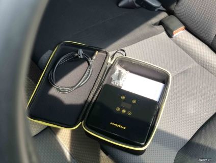 Bơm lốp chính hãng GoodYear mã GY5218 mới nhất 2021