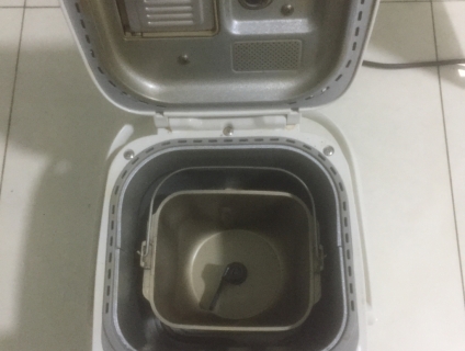 Bán máy làm bánh mì gia đình tự động Panasonic, mới 95%, giá tốt