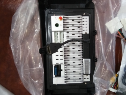 Đầu Android 9 in, 6 nhân, 4G ram, 64G rom, HDMI output, Mới full box