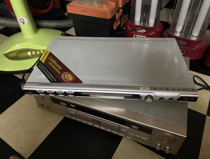 Dọn nhà thanh lý đầu DVD Karaoke