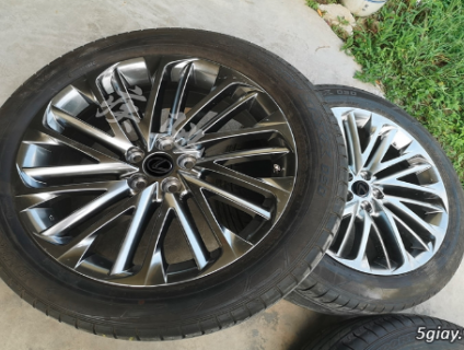 Phụ kiện xe ô tô , vành xe ô tô