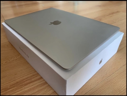 MacBook Air M1 mới 99.99% FullBox còn bảo hành sạc 5 lần đẹp ko tỳ vết