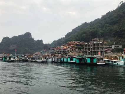 Chiêm bái đền Chúa Thác Bờ đầu xuân