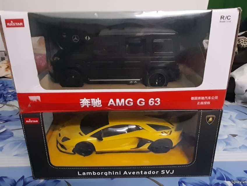 Xe điều khiển từ xa RC tỷ lệ 1.14 Rastar