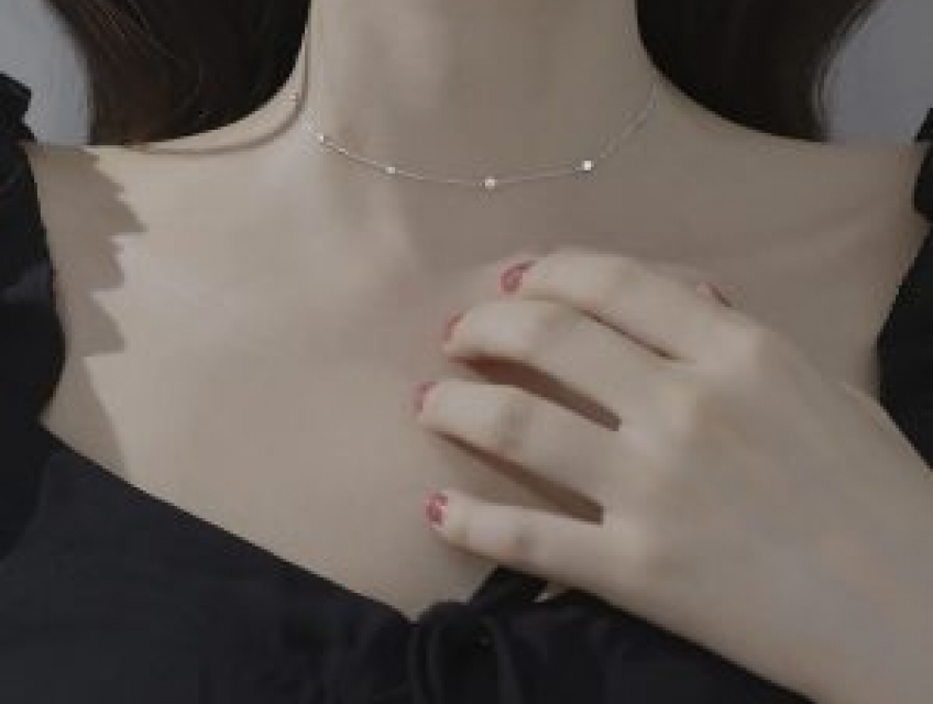 Vòng cổ choker thời trang đẹp nhất 2023