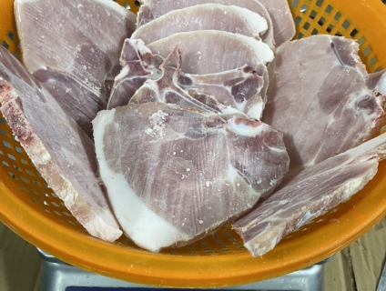 Cốt lếch heo nhập khẩu Brazil hỗ trợ cưa cắt