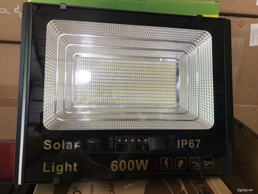 Đèn Pha Năng Lượng Mặt Trời 600w Giá rẻ Nhất 5s
