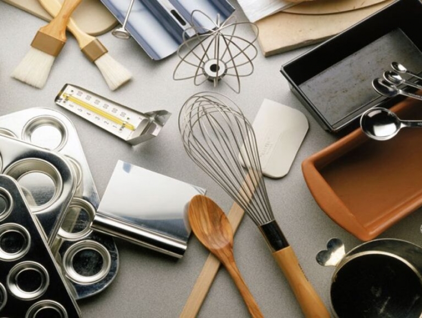Dụng làm bánh kem gồm những gì?