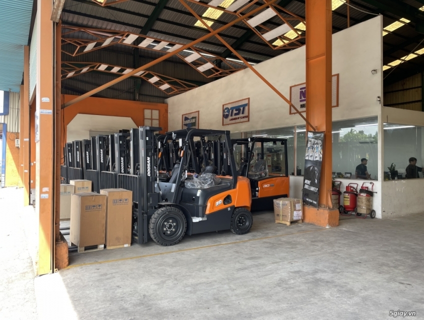 Xe nâng dầu 3 tấn Doosan Hàn Quốc tại Bình Phước