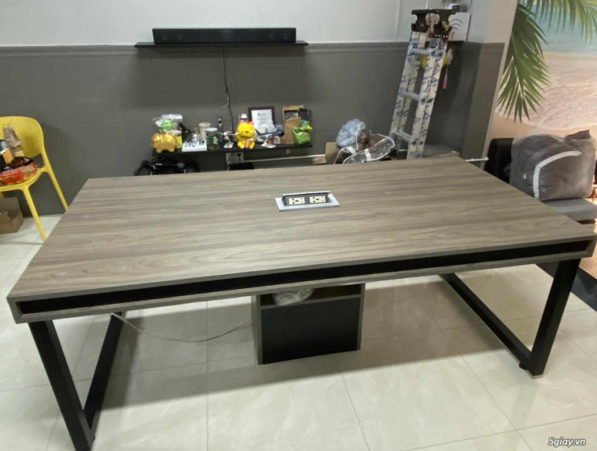 thanh lý bàn họp giá rẻ