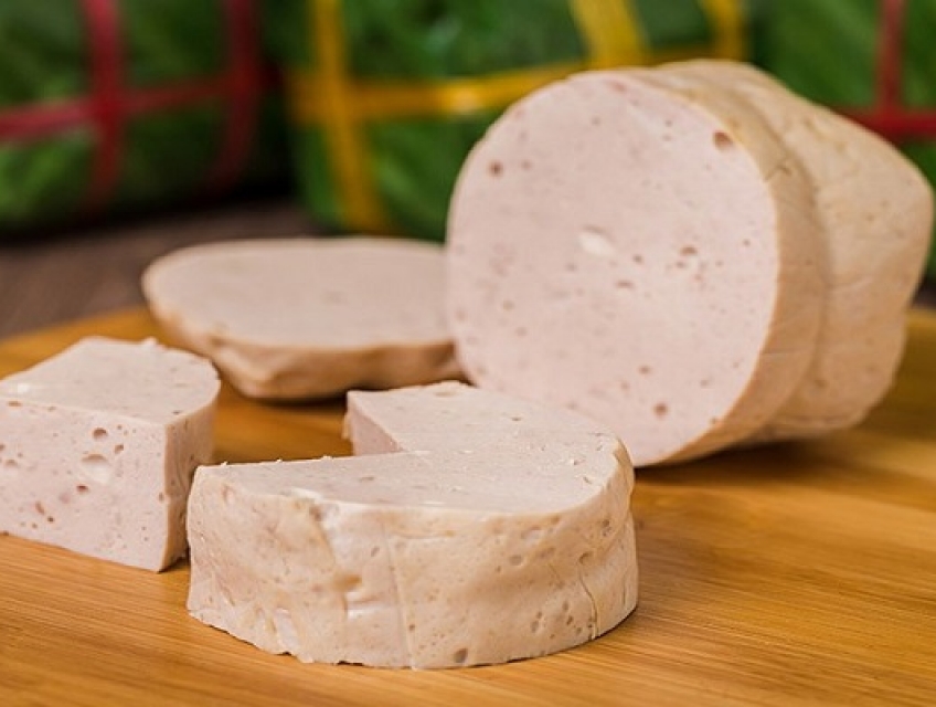 Chả lụa ngon được làm từ gì ?