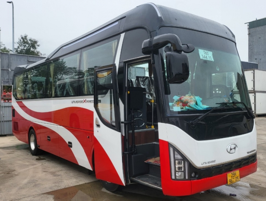 Cho thuê xe du lịch có lái tại hà nội