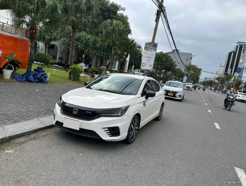 Cho thuê xe tự lái, có tài Đà Nẵng