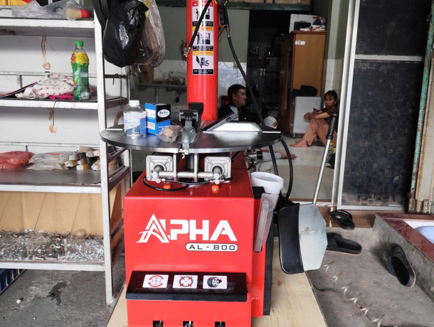 Thiết bị gara ô tô chính hãng tại Thiết bị G7