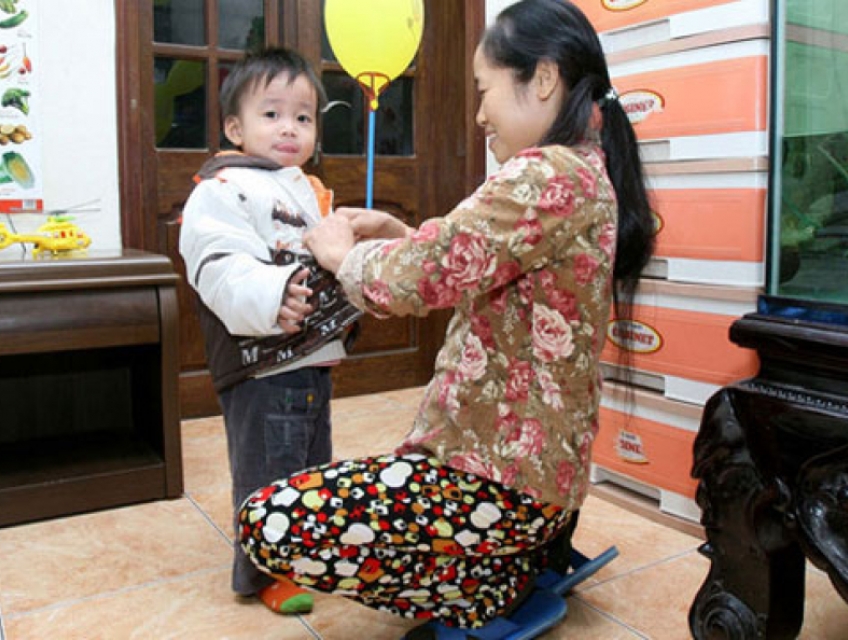 Hiện mình cần thuê mướn người làm giúp việc cho nhà mình bao ăn ở