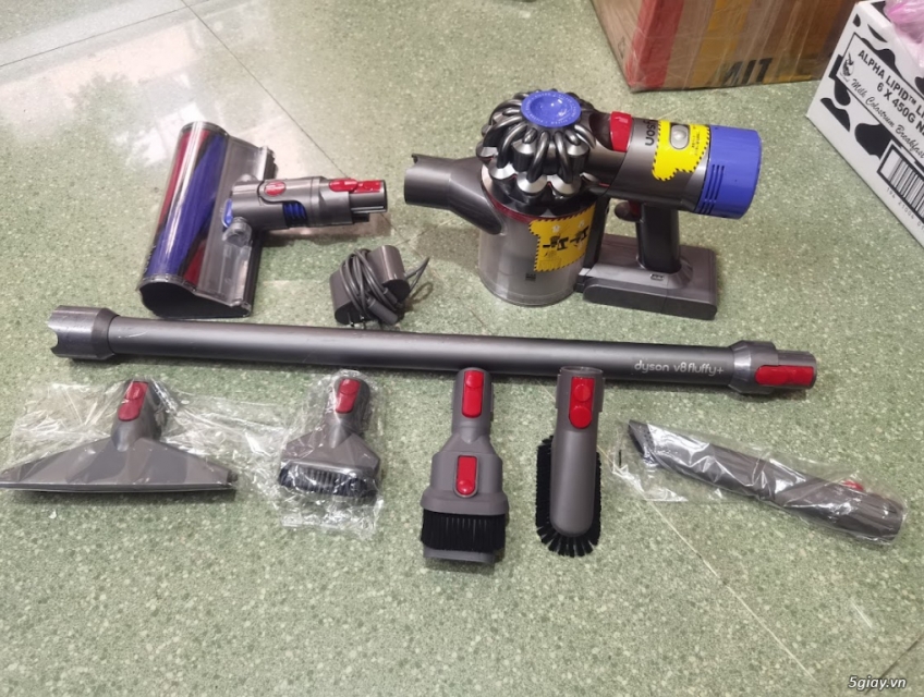Hút bụi Dyson V8 Fluffy+ đẹp, hút mạnh, đã vệ sinh: mua về là xài