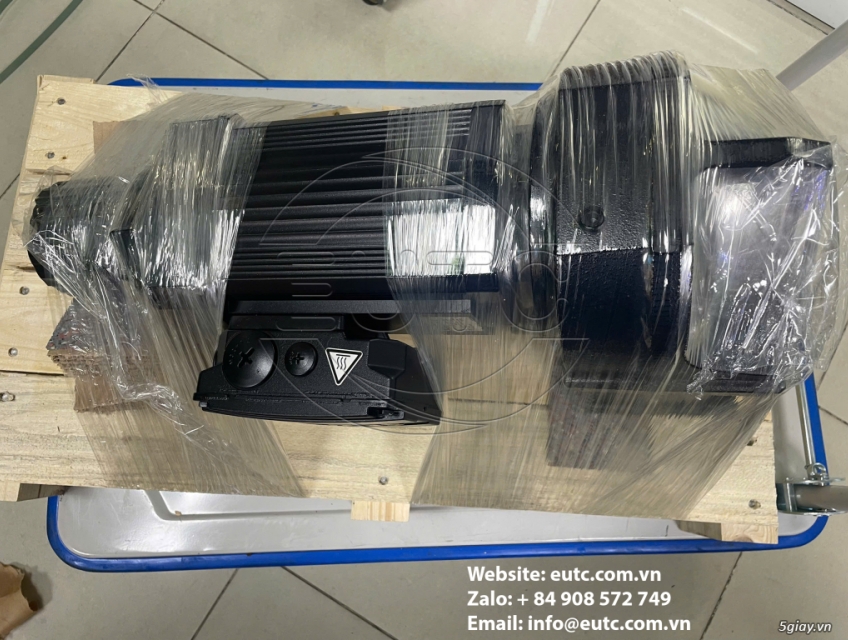 Động cơ bánh răng xoắn trục SEW