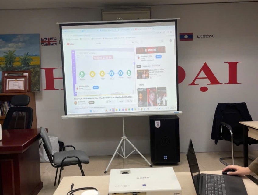 Thuê máy chiếu loa mic sự kiện tất niên