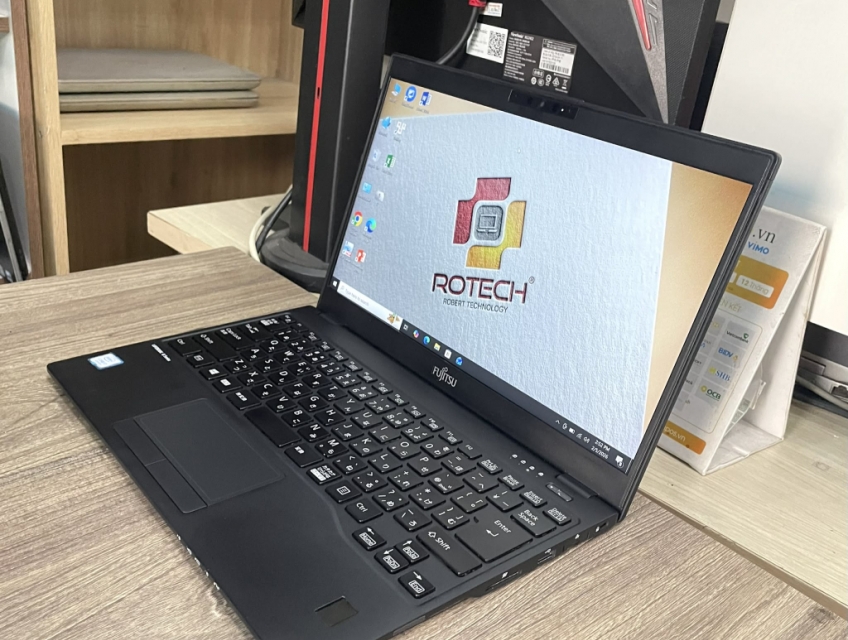 ujitsu Lifebook U939 i7-8665U 16GB 256GB 13.3"